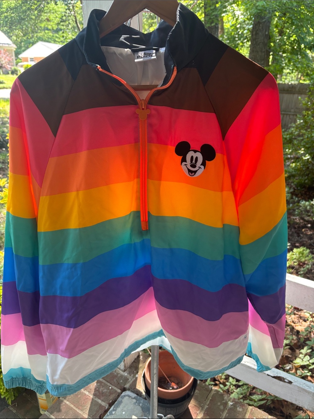Flash Sale 🎉 Windbreaker Disney  3/4 Zip Pull Over